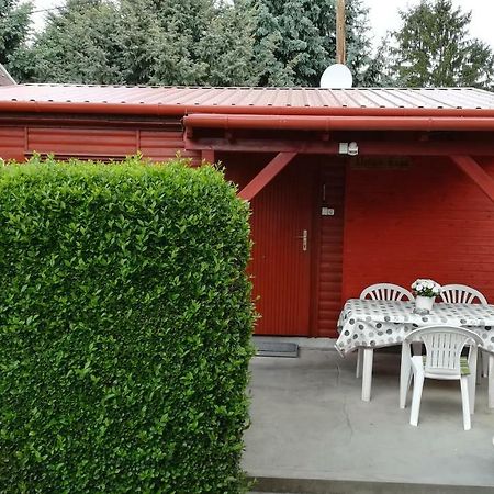 Kéri Apartman Mosonmagyarovar Bagian luar foto