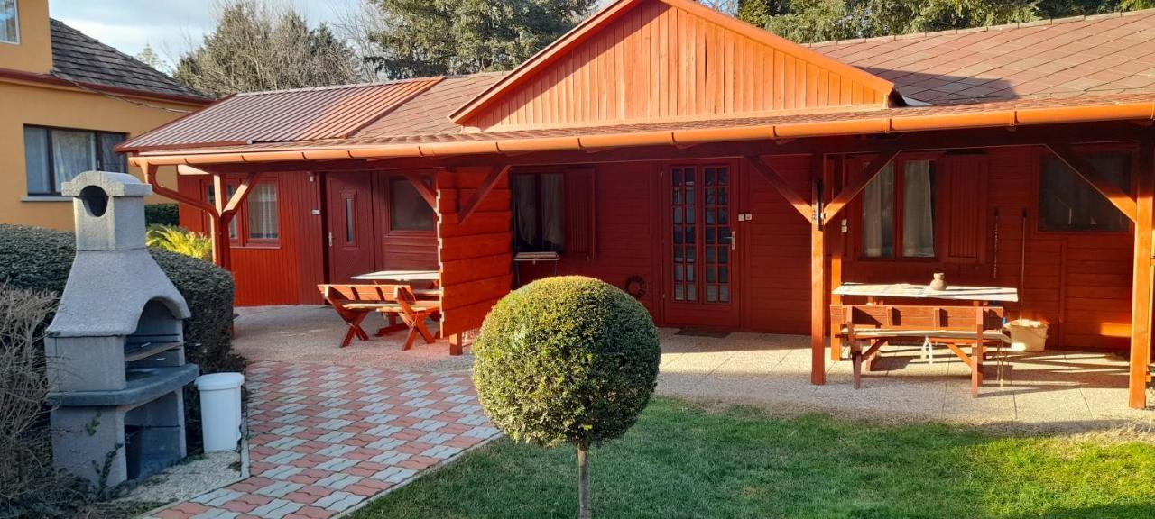 Kéri Apartman Mosonmagyarovar Bagian luar foto