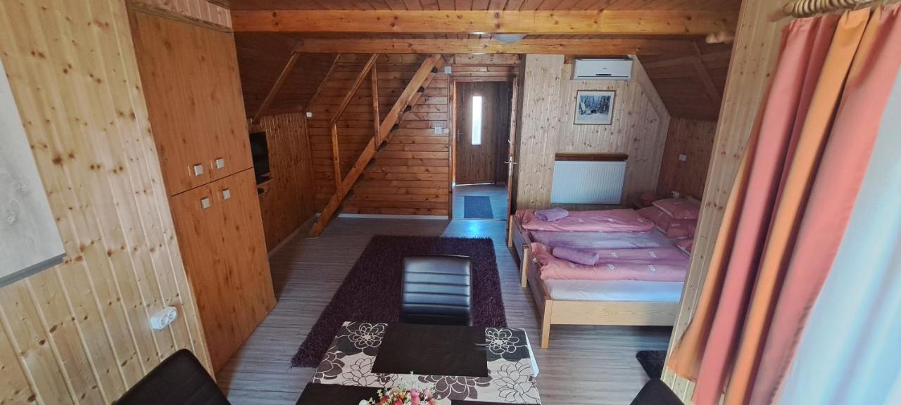 Kéri Apartman Mosonmagyarovar Bagian luar foto