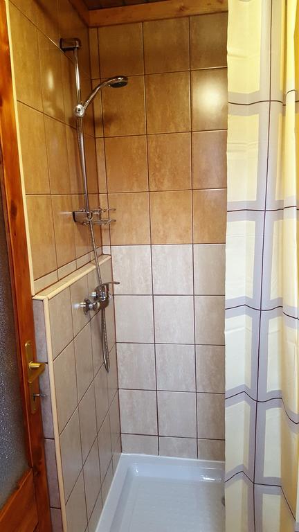 Kéri Apartman Mosonmagyarovar Bagian luar foto