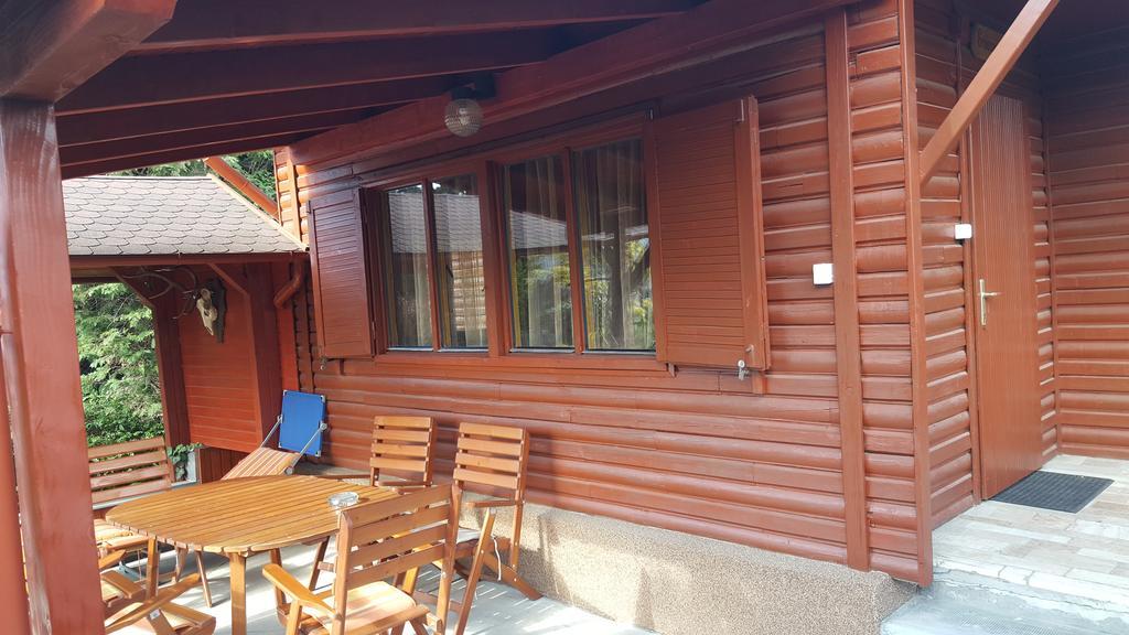 Kéri Apartman Mosonmagyarovar Bagian luar foto
