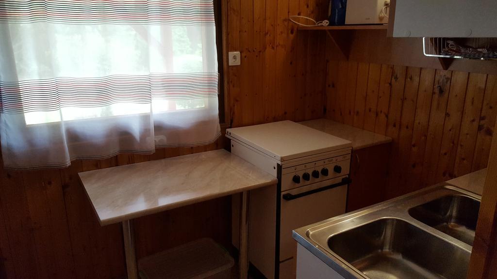 Kéri Apartman Mosonmagyarovar Bagian luar foto