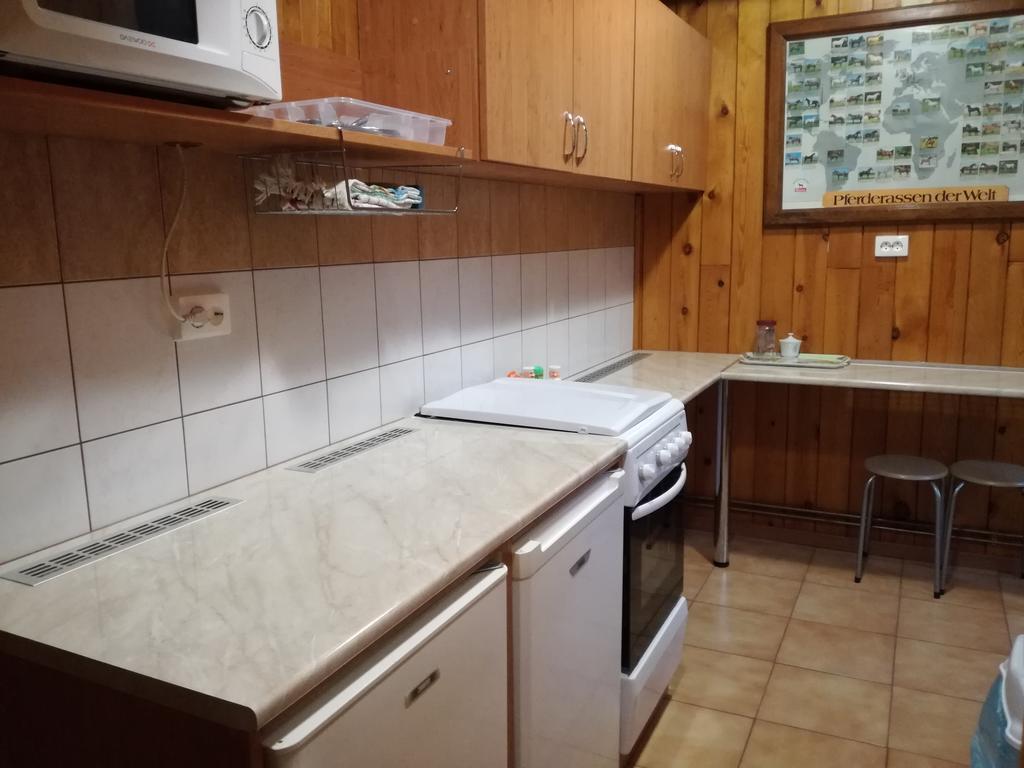 Kéri Apartman Mosonmagyarovar Bagian luar foto