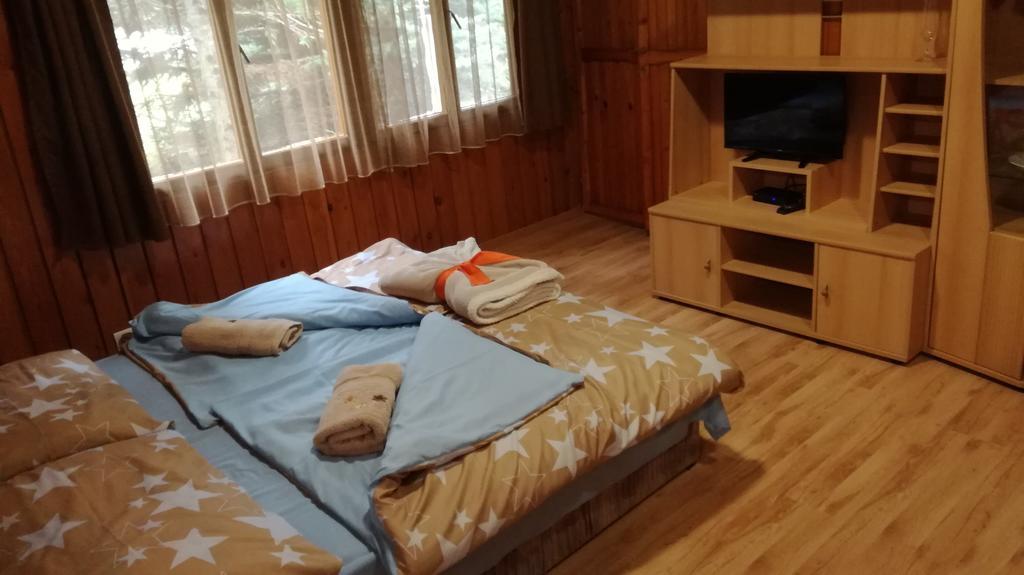 Kéri Apartman Mosonmagyarovar Bagian luar foto