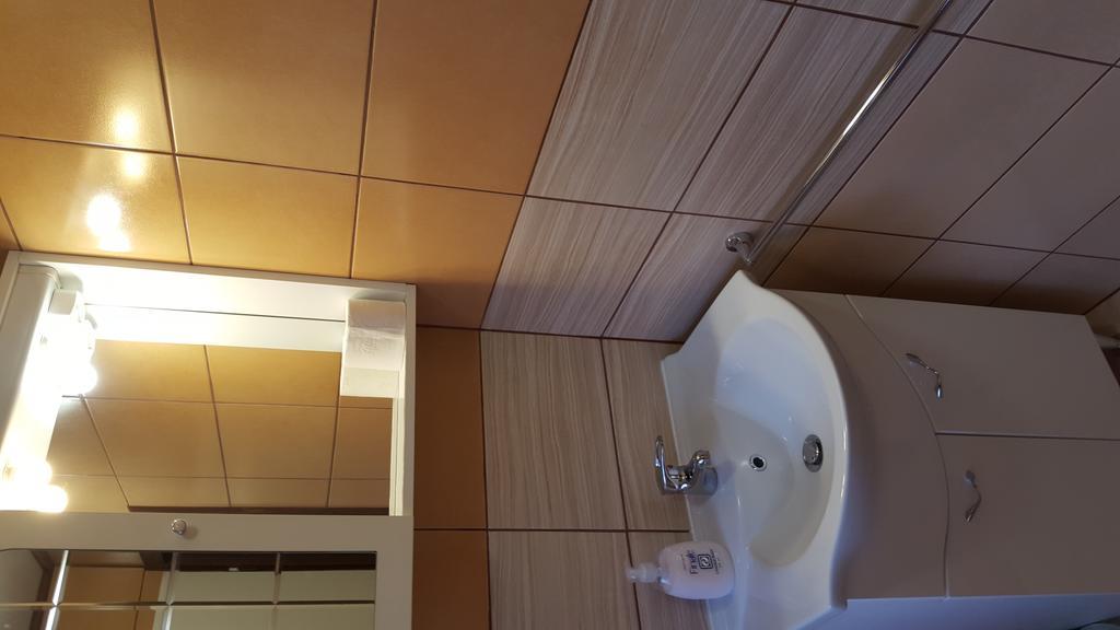 Kéri Apartman Mosonmagyarovar Ruang foto